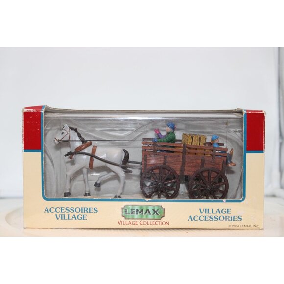 Lemax Village - Winter Hay Wagon - 2004 - Picture 1 of 3